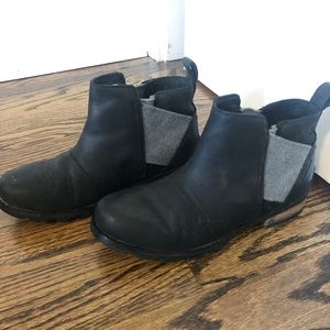 Sorel Emelie Chelsea Boots